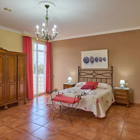 Santa Ana En Villa La Carlota