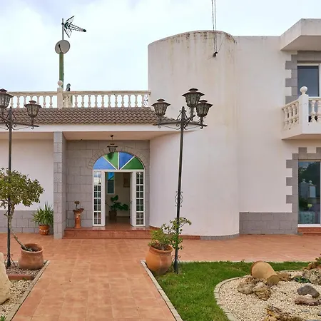 Santa Ana En Villa *